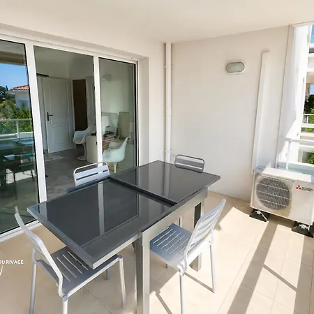 Appartement Le Royal Rivage - Piscine - A 200m De La Carqueiranne
